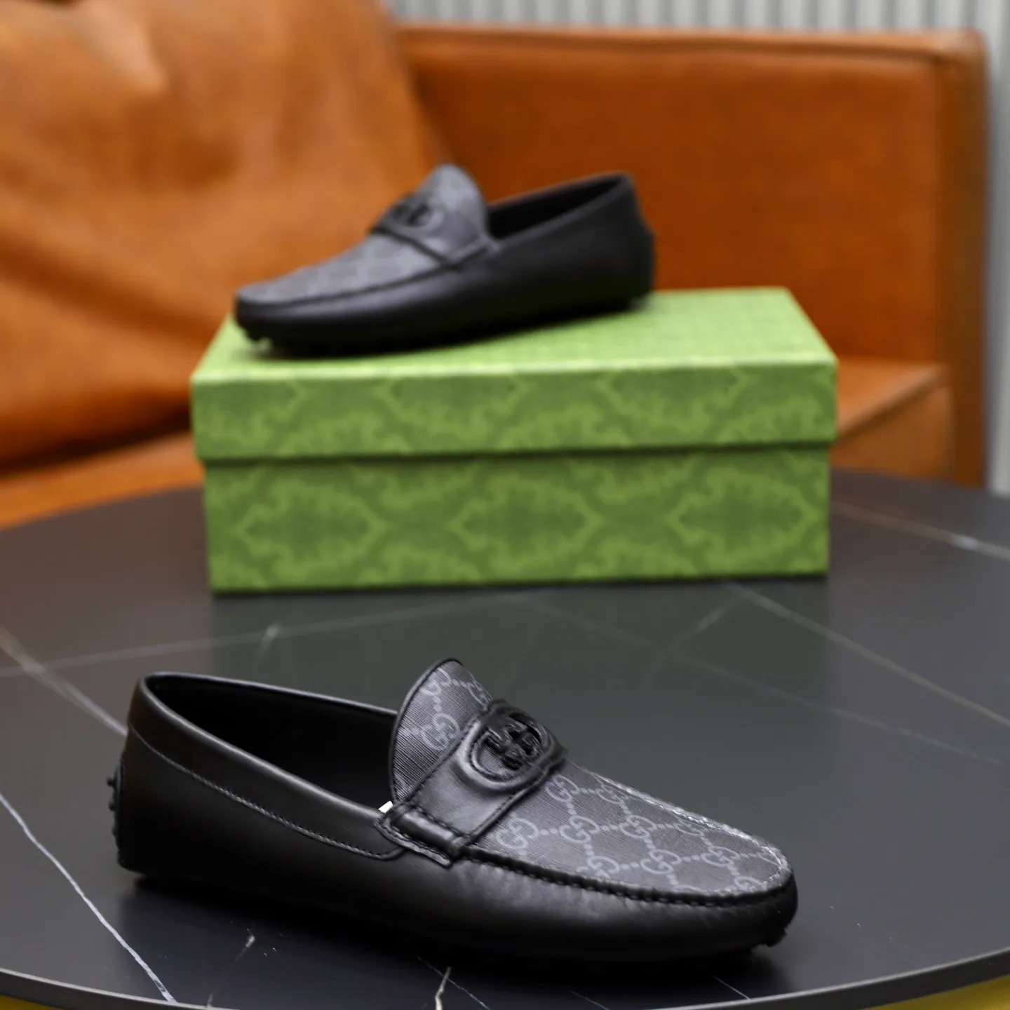 Ex-factory price: 460💰[GUCCI] Gucci ⚠️High-end men’s driving and pedal series ⚠️38-44 (customized for 45) ⚠️All original cowhide leather! Thick and soft! Made entirely of calfskin lining! Rubber sheet anti-slip beanie sole! Three-dimensional package technology! Fashionable and classic! Handicrafts! Original high quality! Feel free to compare!